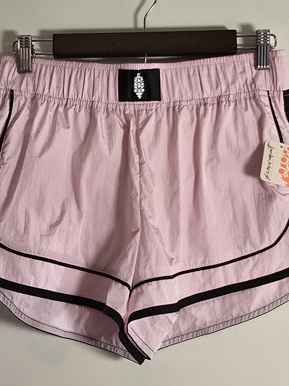 FP Movement Free People The Way Home Shorts NWT Pink Black Trim Small High Rise
